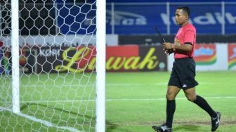 PSSI Istirahatkan 18 Wasit di Liga 1, Netizen: Gak Usah Dipakai Lagi