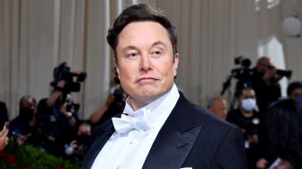 Nggak Takut Malu! 7 Meme Elon Musk yang Super Kocak: Punya Badan The Rock Hingga Jidat Lonjong Mirip Alien