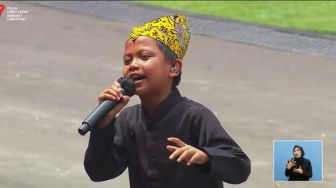 Video Abah Lala Pencipta Lagu Ojo Dibandingke Terharu Lagunya Dinyanyikan Farel Prayoga, Warganet Ikut Mbrebes Mili