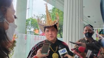 Erick Thohir Pakai Baju Adat NTT Meskipun Keturunan Lampung dan Jabar Saat Hadiri Upacara HUT ke-77 RI, Kenapa?