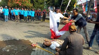 Di Tengah Hiruk Pikuk Kemerdekaan, Begini Upacara Ala "Orang-orang Setengah Merdeka" di Jombang