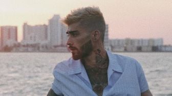 Kaki Zayn Malik Terlindas Mobil, Ungkap Kondisi dengan Candaan