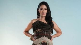 13 Artis Ikut Promosikan Pameran Kain Oscar Lawalata, Ada Lulu Tobing hingga Dian Sastrowardoyo