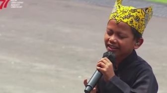 Merdunya Suara Farel Prayoga Penyanyi Cilik yang Bawa Lagu Ojo Dibandingke pada HUT RI di Istana Negara