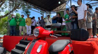 Peringati HUT ke-77 Republik Indonesia, Main Dealer Yamaha Ikut Pecahkan Rekor MURI Minum Teh Mangrove