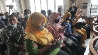 Suasana kegiatan Pasar Lokal Suara UMKM di DuniaKita Cafe & Restaurant, Yogyakarta, Kamis (18/8/2022). [Wahyu Turi Krisanti / SuaraJogja.id]