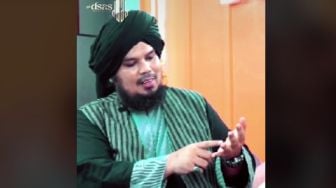 Video Viral Ustaz Derry Sulaiman Sebut Jin Tidak Bisa Mendatangkan dan Menyembuhkan Penyakit