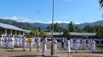 SMPN 2 Serui Pupuk Semangat Siswa di Hari Kemerdekaan