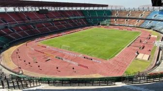 Sudah Habis Miliaran, Rumput Stadion GBT Ternyata Belum Standar FIFA, Kok Bisa?