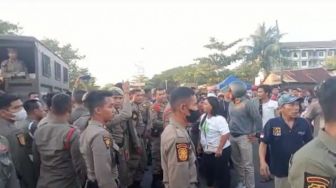 Bentrok Penertiban PKL Pantai Padang, Dinas Pariwisata Bilang Begini