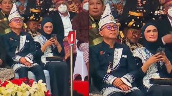 Anaknya Main HP Saat Disorot di Istana Negara, Cara Mendag Tegur Cool Abis