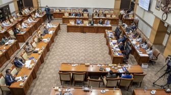 Suasana Rapat Dengar Pendapat (RDP) Kompolnas, Komnas HAM dan LPSK dengan Komisi III DPR di Kompleks Parlemen, Senayan, Jakarta, Senin (22/8/2022). ANTARA FOTO/Muhammad Adimaja