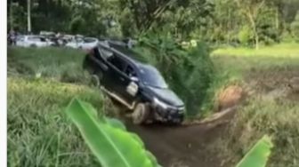 Viral Aksi Pajero Sport Diajak Ikutan Balap Rally, Reaksi Publik Bikin Salah Fokus