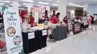 Bantu UMKM Naik Kelas, Jawara Sandi Berikan 17 Booth Gerobak Gratis di Bekasi