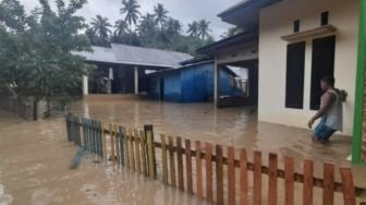 Kecamatan Bone Diterjang Banjir, Tinggi Air Lebih 1 Meter