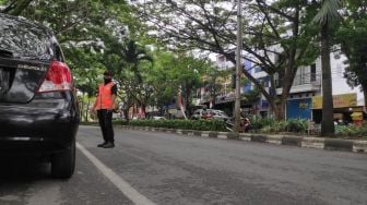 Jukir Binaan Dishub Bersyukur Bisa Atur Penghasilan: Dulu Sering Kita Ribut Hanya Karena Lahan Parkir