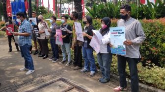 Kembali Geruduk Balai Kota, Koalisi Warga ini Layangkan SP2 Desak Anies Selesaikan 9 Masalah di DKI