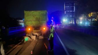 Tabrak Ekor Truk di Fly Over Prisma Serang, Pedagang Jagung Keliling Tewas