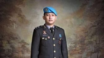 Brigadir J Diwisuda di Universitas Terbuka di Pamulang Hari Ini