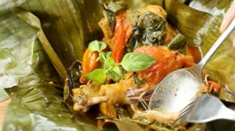 Aromanya Menggugah Selera, Ini Resep Pepes Ayam Kemangi yang Cocok untuk Keluarga