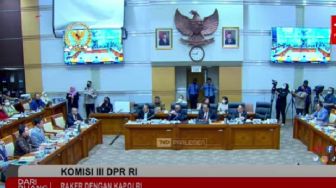 Anggota DPR Disebut Paling Banyak Memberikan Respons Positif Soal Putri Candrawathi Tidak Ditahan