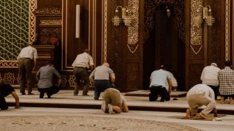 Niat Sholat Tarawih Sendiri dan Berjamaah, Sebagai Imam dan Makmum Bulan Ramadhan 2023