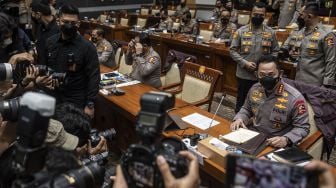 Kapolri Jenderal Pol Listyo Sigit Prabowo  mengikuti rapat kerja dengan Komisi III DPR di Kompleks Parlemen, Senayan, Jakarta, Rabu (24/8/2022). NTARA FOTO/Aprillio Akbar