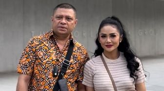 9 Pesona Krisdayanti Liburan di Amerika, Terlihat Awet Muda di Usia 47 Tahun