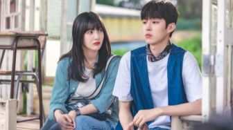 Joy Red Velvet dan Baek Sung Chul Jadi Bestie di 'Once Upon a Small Town'