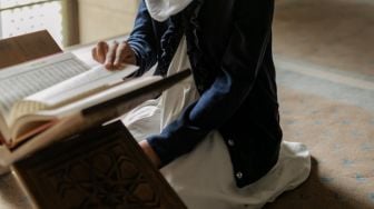 Surat Yasin Full Arab Saja PDF, Lengkap dengan Tafsir Surah Yasin