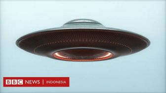 Di Balik Kegandrungan Hollywood pada UFO