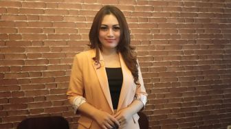 Dibully Usai Nyanyi di Atas Meja, Bella Angelica Minta Maaf: Aku Disuruh