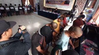 Polisi Tangkap 23 Orang Terkait Kasus Judi di Bukittinggi, Satu Tersangka Lansia 81 Tahun