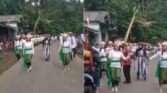 Perbolehkan Sepeda Motor Lewat Tengah Jalan, Oknum Ormas Buat Keributan saat Karnaval, Warganet Terheran-heran