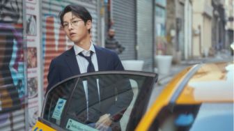Main Drama Korea Baru, Gaya Song Joong Ki Dinilai Mirip Karakter Penthouse