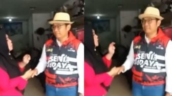 Pria Mirip Ridwan Kamil Ini Dapat Sambutan Antusias dari Emak-emak, Kang Emil: Saya Gubernurnya Dia yang Dipeluk