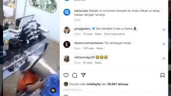 Wadah Isi Minuman Tumpah ke Wajahnya, Wanita Ini Tetap Tenang, Warganet: Pejuang Keluarga