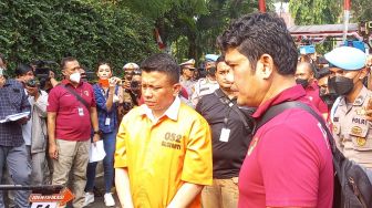 Brigadir J Tergeletak di Bawah Tangga, Begini Aksi Ferdy Sambo Peragakan Tembak Tembok di Rumah Dinas