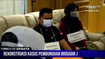 Usai Peluk dan Cium Istrinya di Sofa saat Rekonstruksi, Ferdy Sambo dan Putri Ditukar Pemeran Pengganti