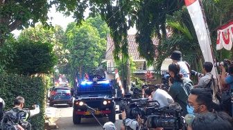 ekonstruksi Kasus Pembunuhan Brigadir J, Ferdy Sambo Hadir Pakai Mobil Taktis Brimob