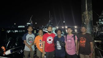 Terombang-ambing Dua Hari di Perairan Malaysia, 7 Kru Kapal Indonesia Diselamatkan KJRI