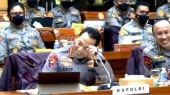 Kasihan Kapolri, Dipuja Puji Anggota Komisi III DPR-RI