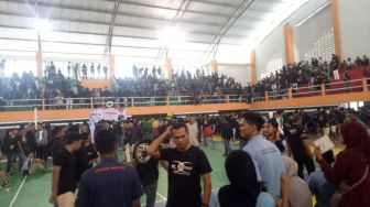 Turnamen Bola Voli Pelajar di Jombang Berakhir Ricuh