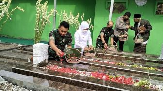 Ikut Bangun Komplek Makam Guru Pendiri NU, Kasad: Saya Juga Santri