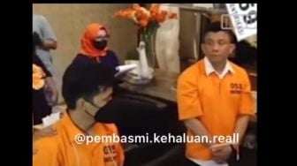 Momen Bharada E Bertemu Ferdy Sambo saat Rekonstruksi Disorot: Sekarang Derajat Mereka Sama