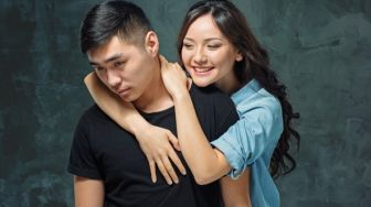 Wanita Jangan Lakukan Ini! 4 Hal yang Bisa Membuat Pria Ilfeel Padamu