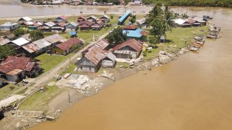 Desa Muarasampara Sulteng Terancam Hilang Akibat Abrasi Sungai
