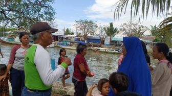 Mancing di Bagan, Nelayan Jatuh di Pantai Gopek Serang