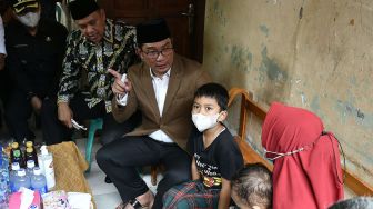 Takziah ke Rumah Keluarga Korban Kecelakaan Maut Bekasi, Ridwan Kamil Upayakan Sejumlah Solusi Konkret