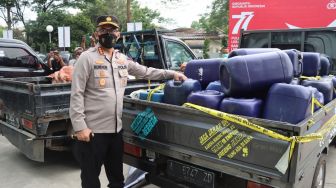 Timbun BBM Bersubsidi 2,5 Ton, Empat Penimbun Pertalite di Tangerang Diringkus Polisi